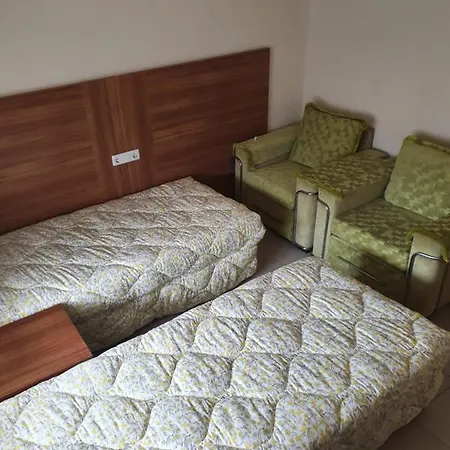 Royal Apartments Penthouse 民宿 库萨达斯